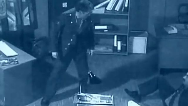 Начальник оперчасти в СИЗО 1 часть смотреть онлайн