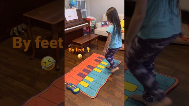How to play piano by…feet 🤣🤣🤣 #piano #funs #kids