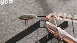 Мушка "чёртик" для зимней рыбалки-один из способов вязания. Приманка для ловли ленка зимой.