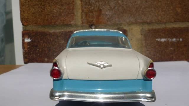 1957 Ford Victoria Crown смотреть онлайн