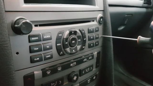 Peugeot 407 Radio Removal смотреть онлайн
