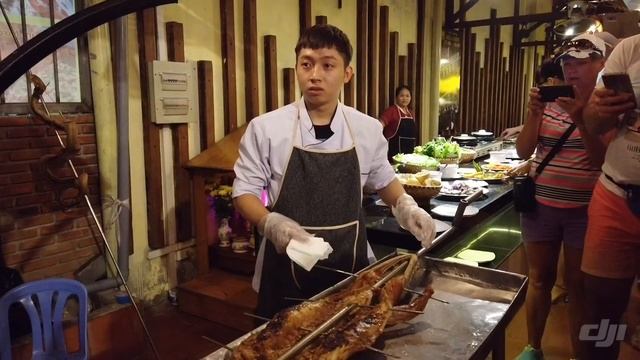 Самый популярный буфет в Нячанге смотреть онлайн