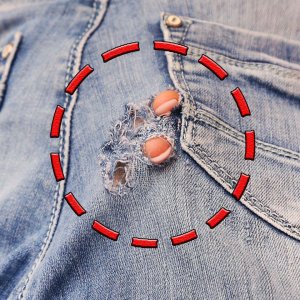 Отличные советы по шитью, как заделать дырку на джинсах!