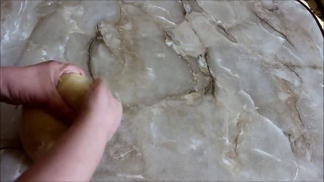 Сдобные булочки жаворонки