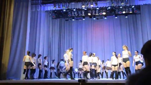 школьницы Оренбурга трясут попами смотреть онлайн