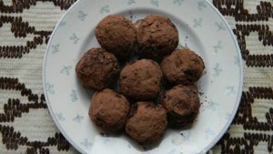 Конфеты из фиников и чернослива