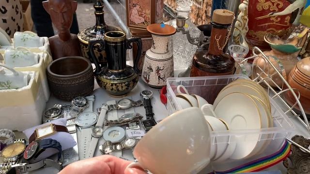 Блошиный рынок Мариаторьет ?? смотреть онлайн