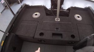 2022 Crestliner 1850 Fish Hawk Walk-thru Jump Seat