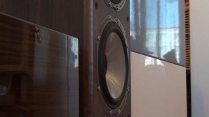 Monitor Audio Bronze BR6 + Yamaha RX-V467 : Bass, I Love you - Bassotronics