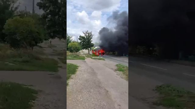 В Ленинском районе Донецка горит авто  возле 37 школы