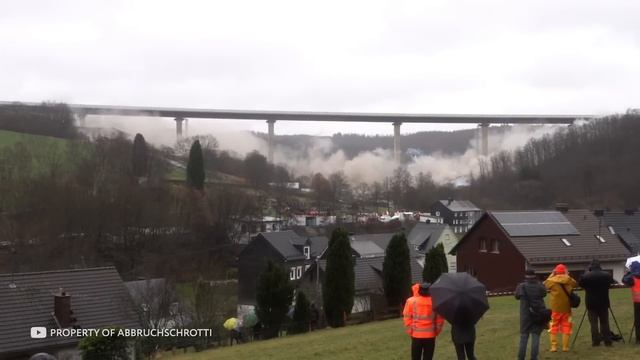 Самые Страшные Внезапные Обрушения Мостов Снятые на Камеру смотреть онлайн