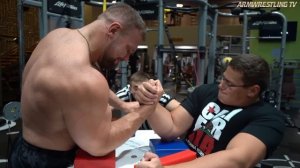 SCHOOLBOY VS RUSSIAN GIANT KIRILL SARYCHEV | ARM WRESTLING