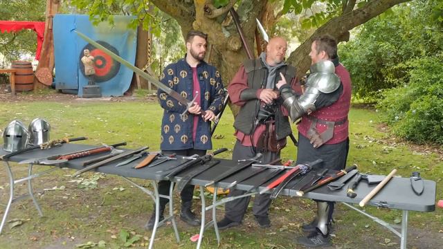 BEST Medieval Weapon for a ZOMBIE Apocalypse? смотреть онлайн