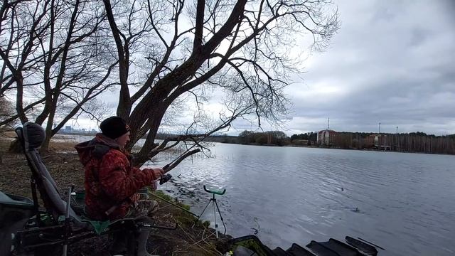 Фидерная ловля на водохранилище. Весенняя рыбалка с фидером в Беларуси. Ловля леща на водохранилище смотреть онлайн