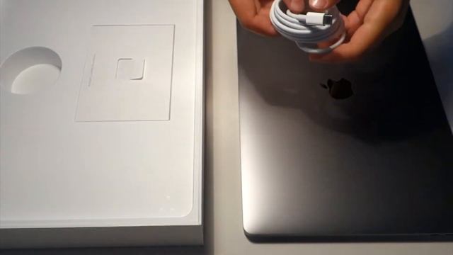 2017 Macbook Pro Unboxing смотреть онлайн
