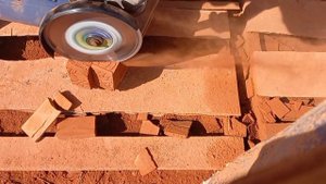 3 часть печи. Резка кирпича под углом.