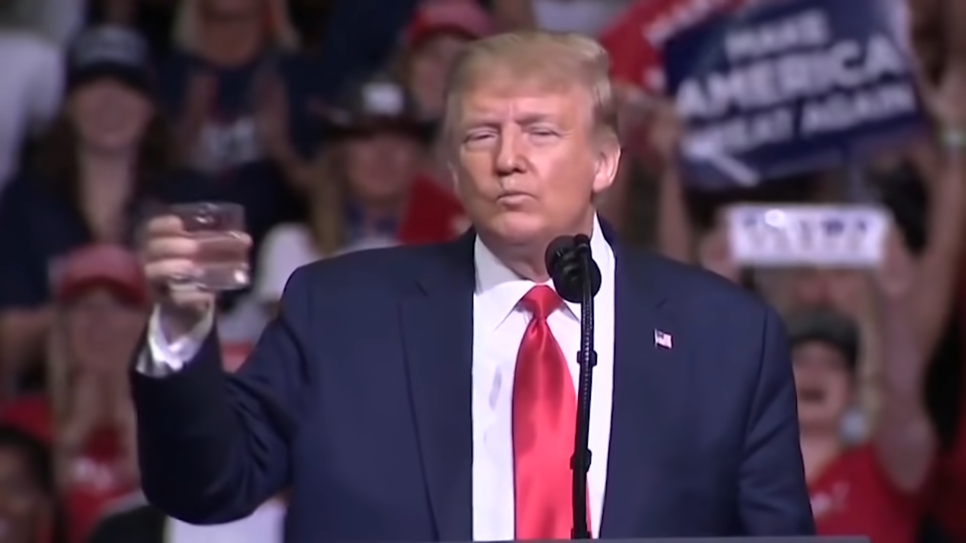 Дональд Трамп - Китайский Вирус (Кунг фу насморк) - песня прикол микс ремикс - Donald Trump's KUNG F смотреть онлайн