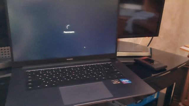 Суперскоростной Honor MagicBook 15 | Обзор удобных клавиш на клавиатуре смотреть онлайн