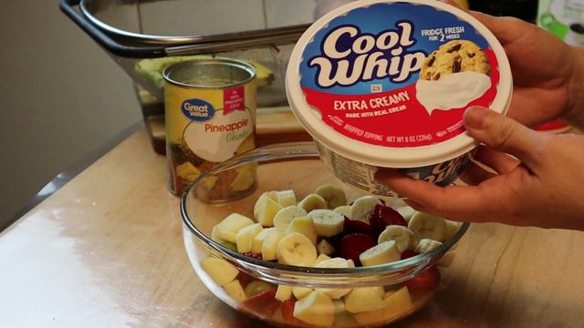 Classic Fruit Salad Ouick & Easy Perfect for 4th of July смотреть онлайн