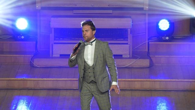 Дельтаплан  - Кирилл Золочевский - солист квартета Per4men (Перфомен)
Полёт на дельтаплане