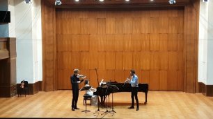 Kamerni trio: Kontrasti Sebastijan Kaspar violina, Nikola Đurica klarinet, Jelena Stojković klavir