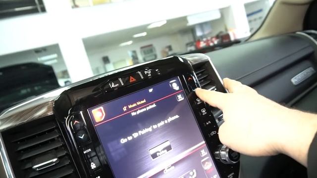 Dodge Ram 1500 2018 5.7 (395 л.с.) 4WD AT Laramie Crew Cab Short Box - видеообзор смотреть онлайн