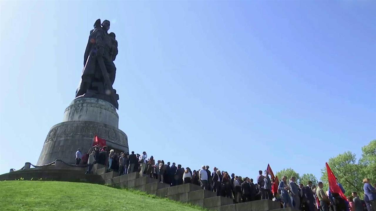 В Берлине прошла акция "Бессмертный полк"