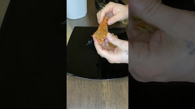 Креветки гренландские как правильно есть !  Ссылка на нашу группу в описании !