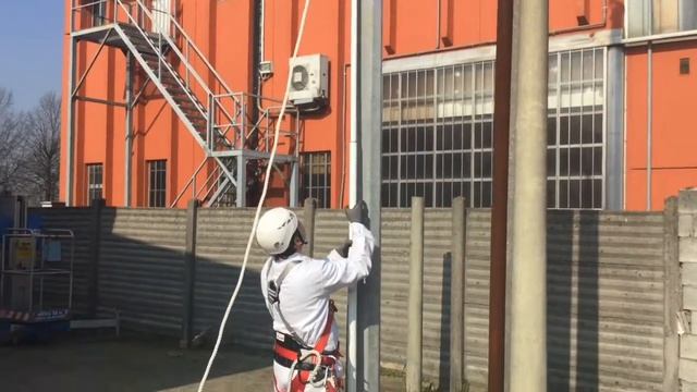 КАРАБЕЛЛИ Срл, Система создания гибкой анкерной линии для круглых и многогранных опор EN795 Cl.b смотреть онлайн