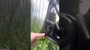 Дренажи дверей Geely Azkarra ( Atlas) закрыты заглушками и почему то их не убирают в автосалоне