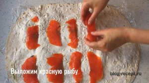 Рулет из лаваша с красной рыбой и творожным сыром