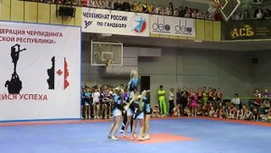 Cheerleading. Чир спорт. Команда Sunrise 2.