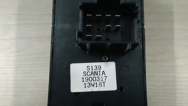 995. Выключатель фар и аварийного сигнала / 1900317 Scania смотреть онлайн