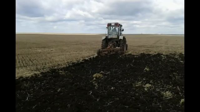 Трактор Т 28. Испытание самодельного плуга с гребенкой смотреть онлайн