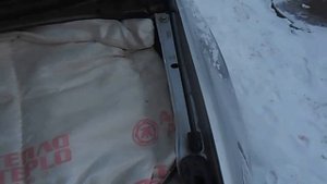 установка амортизатор капота