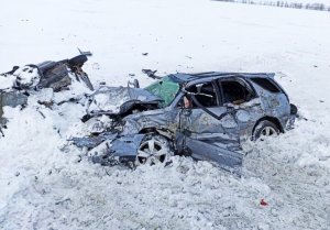 Семья разбилась в Алтайском крае. Деньги на похороны собирали всем посёлком