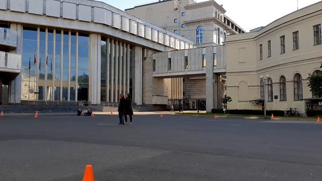 Кордовые авиамодели. Запуски в самом центре Петербурга,  во дворе Аничкова Дворца.