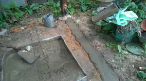 Колхозим бордюр из цемента.своими руками.
