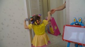 Nastya Play Папа и истории про наряды косметику и украшения