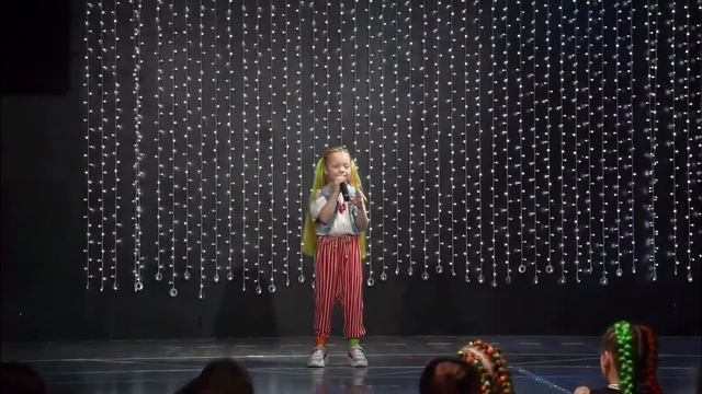 Песня «Улыбака» про собачку шпица