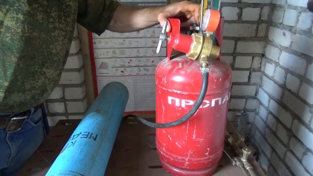 Как настроить редукторы кислород, пропан и какое давление выставить.mp4