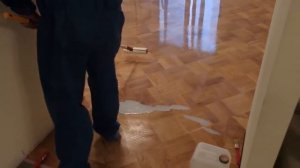 Процесс лакировки паркета  Лак   Berger Aqua Seal SmartTop 2K