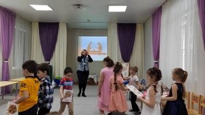 Открытое занятие по ФЦКМ " Мини-музей русской народной игрушки ".