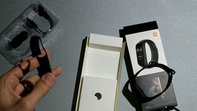 مي 4 الأصلي والتقليد - Xiaomi Mi Smart Band 4 VS Smart Barcelet M4 - مقارنة باند 4 الأصلي والتقليد смотреть онлайн