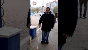 я учусь ходить с тростью