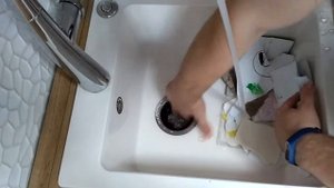 Измельчаем картон в диспоузере #УтилизируемБыcтро