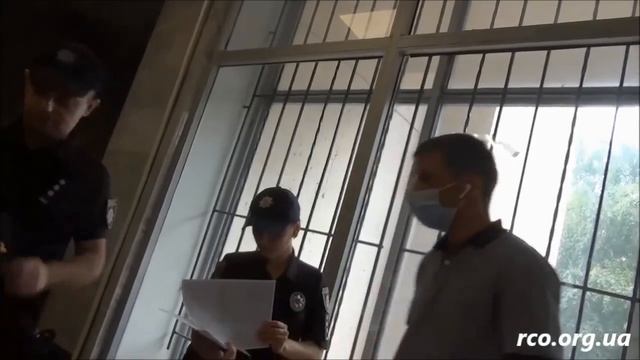 Бездарность патрульной полиции. Адвокат учит Дондову Юлию Федоровну рассматривать дело (ч.1) смотреть онлайн