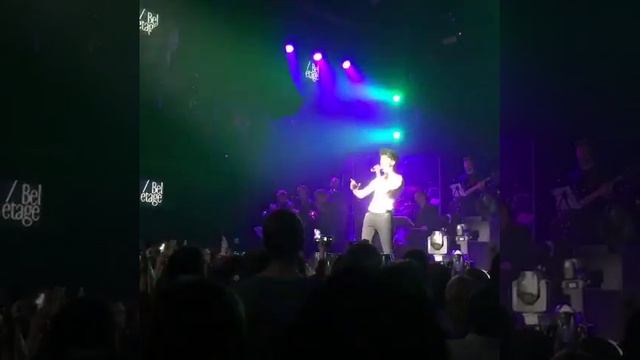 Никита Алексеев курит на концерте смотреть онлайн