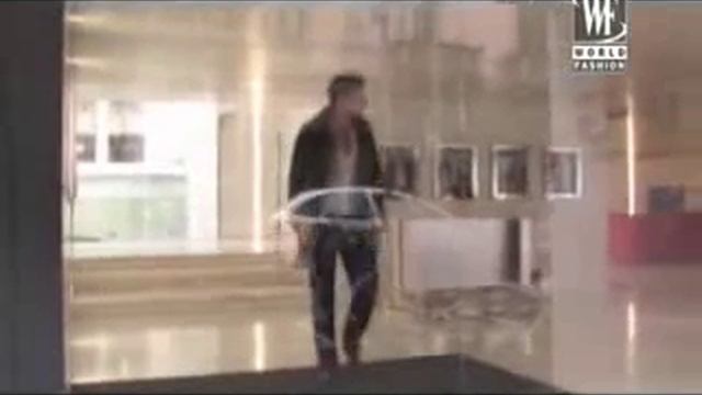 День с моделью Дэвид Ганди смотреть онлайн