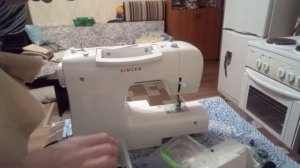 Шью сидушки на стулья.